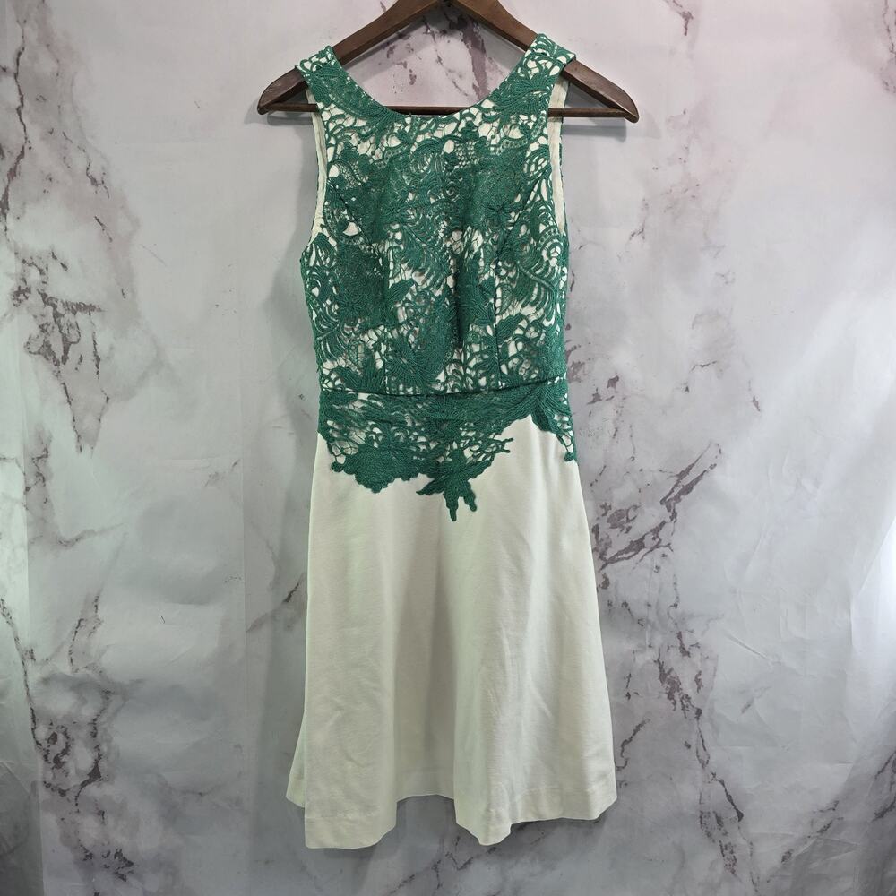 Anthropologie Dress Womens 2 Cream Green Eyelet Lace Fit Flare Moulinette
